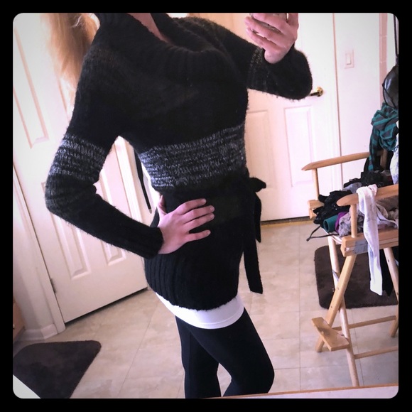 Buckle Sweaters - BKE sweater
